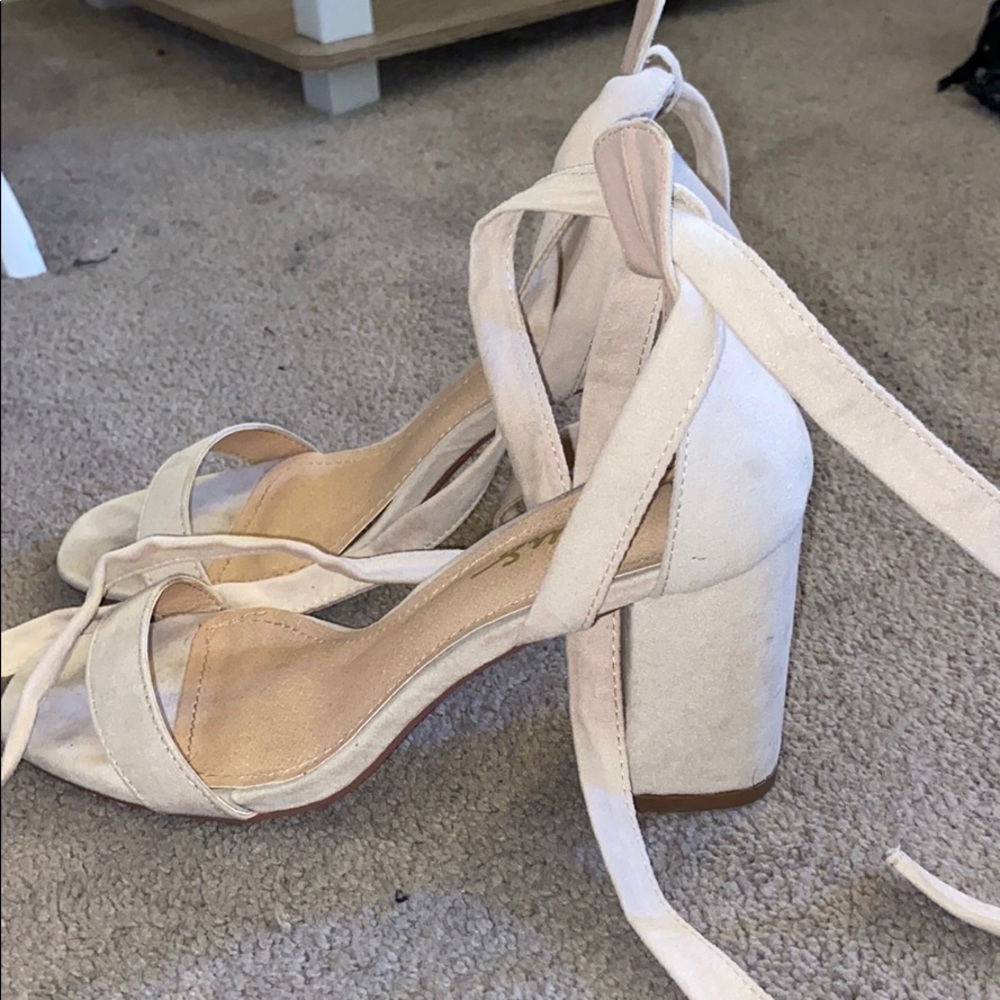 Lulus heels - Picture 2 of 4